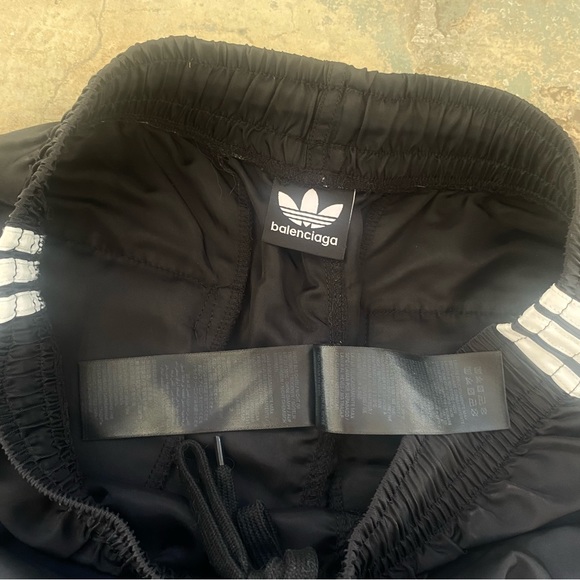 Balenciaga X Adidas - Picture 5 of 10